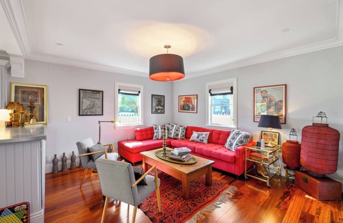 Napa Cottage | Luxurious Downtown Digs