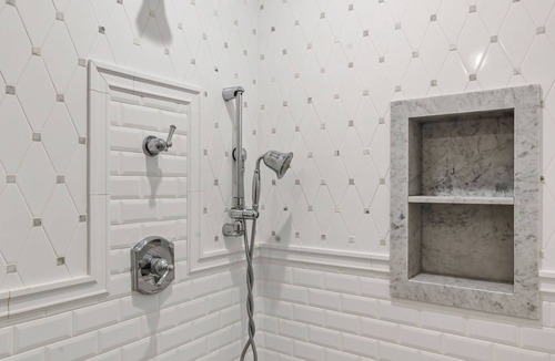 Napa Cottage | Luxurious Downtown Digs