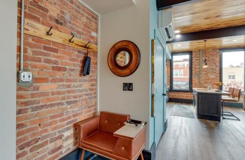 Murphy Apartment | Luxurious Downtown Murphy Vacation Rental Loft!