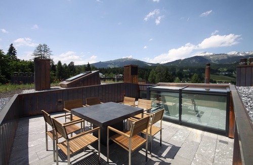 Flims Apartment | Luxurious duplex apartment with 4 bedrooms available for a max. 8 persons.