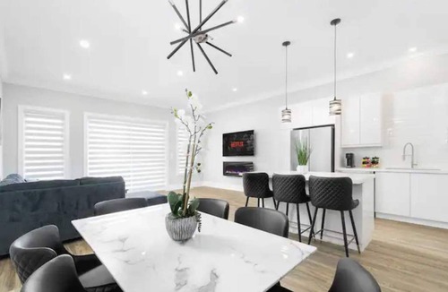 Welland House | Luxurious Escape