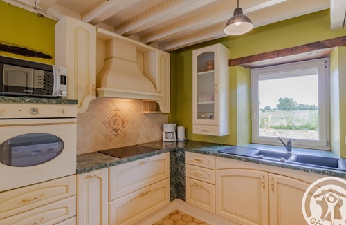 Marans Cottage | Luxurious Family Retreat: Spa, Games, Garden, Near Angers & Rennes