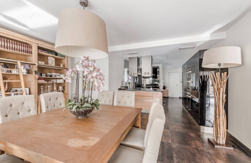 Gairaut Villa | Luxurious family villa