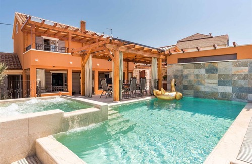 Bicine Villa | Luxurious five star heated pool villa for 10-12 people