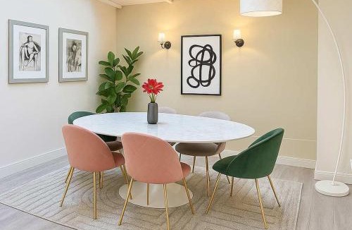 Saint-Thomas-d'Aquin Apartment | Luxurious Flat in Saint-Germain-des-Prés