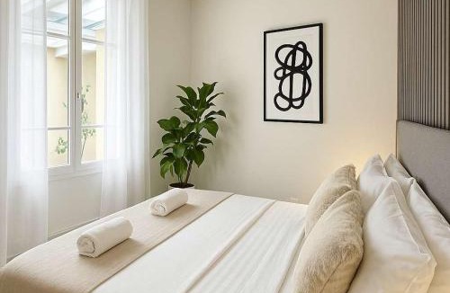 Saint-Thomas-d'Aquin Apartment | Luxurious Flat in Saint-Germain-des-Prés