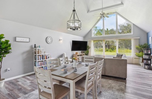 Indian Lake Estates House | Luxurious Florida Home w/Pool & Canal Access
