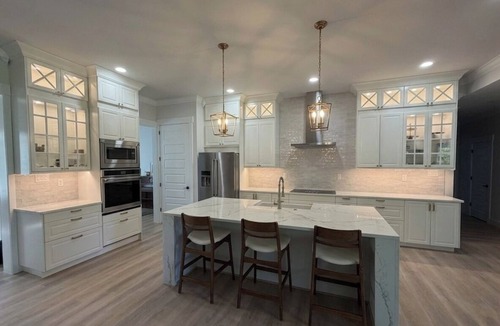 Berkeley House | Luxurious getaway with access to pool! Pets are welcome!