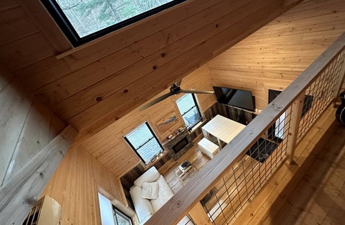 Ottawa House | Luxurious Glamping Tree House at Starved Rock, Perfect for a Weekend Escape from Chicago