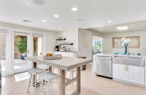 Fairway Village House | Luxurious Golf View Home |Screened Lanai |Chef’s Kitchen |30 Night Min