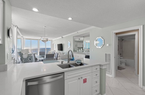 Navarre Beach Condo | Luxurious Gulf-front Condo, Heated Pool, Spa/Gym