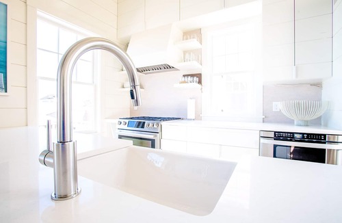 Nantucket Town Cottage | Luxurious Harbor View "Lizzie" Cottage! Walk & bike to everything!