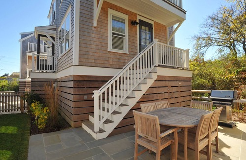 Nantucket Town Cottage | Luxurious Harbor View "Lizzie" Cottage! Walk & bike to everything!