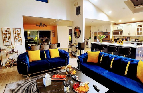 Reseda House | Luxurious Haven/Vaulted Ceilings with Pool