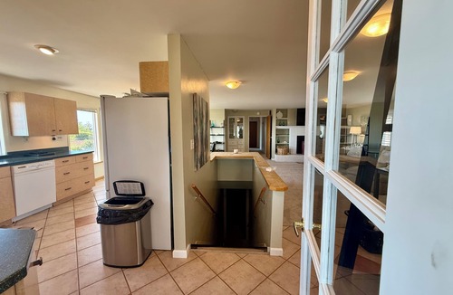 Winchester Bay House | Luxurious Hilltop Home with Direct Dune Access