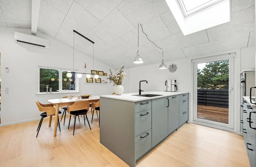 Sondervig Cottage | Luxurious holiday home with outdoor sauna and hot tub - 1012