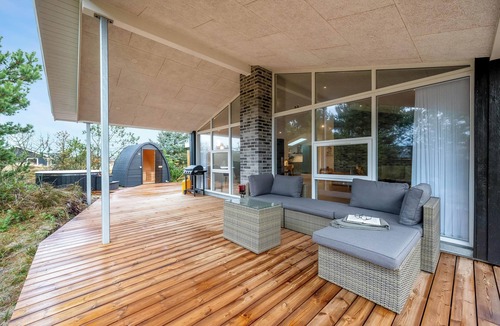 Sondervig Cottage | Luxurious holiday home with outdoor sauna and hot tub - 1012