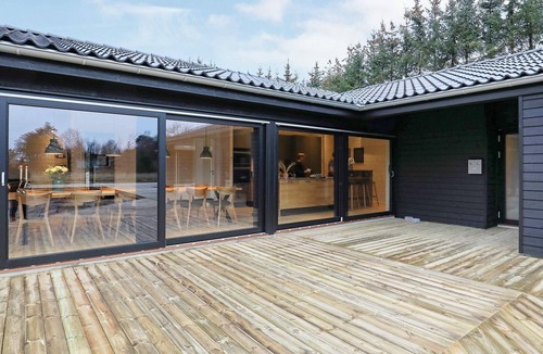 Aalbaek House | Luxurious Holiday Home in Ålbæk with Whirlpool