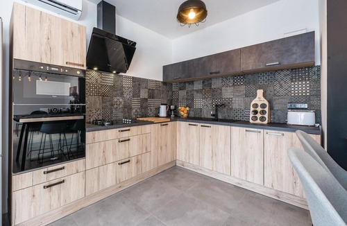 Susica House | Luxurious home in Betina