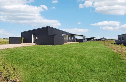 Hvidbjerg Strand House | Luxurious home in Børkop with sauna