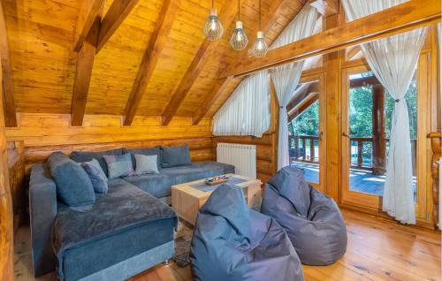 Sarsoni House | Luxurious Home In Fuzine With Sauna