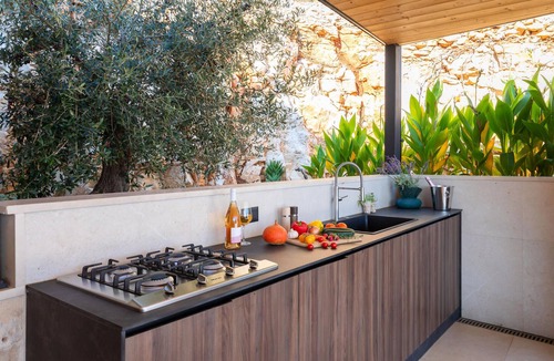Cove Rogacic House | Luxurious home in Grad Vis