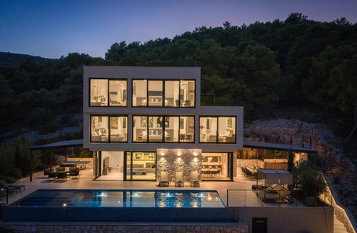 Cove Rogacic House | Luxurious home in Grad Vis