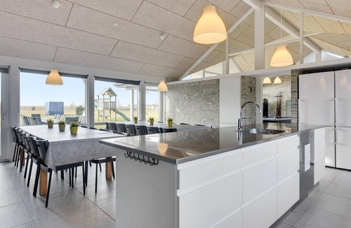 Flovt Strand House | Luxurious home in Haderslev with sauna
