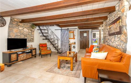 Nenadici House | Luxurious Home In Malinska With Wifi