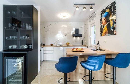 Cove Makarac (Milna) House | Luxurious home in Milna