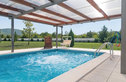 Neoric House | Luxurious home in Neoric