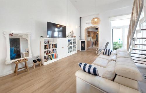 Platja de Piles House | Luxurious Home In Piles With Wifi