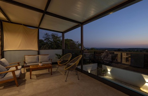 Skradin House | Luxurious home in Plastovo with sauna