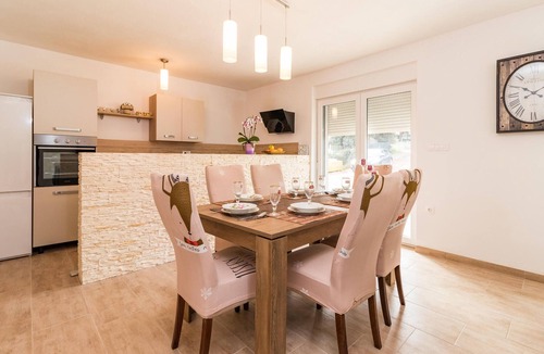 Skatari House | Luxurious home in Pula