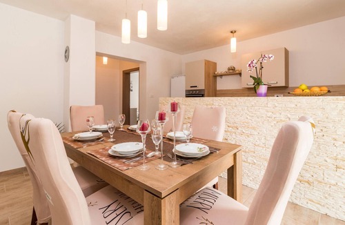 Skatari House | Luxurious home in Pula