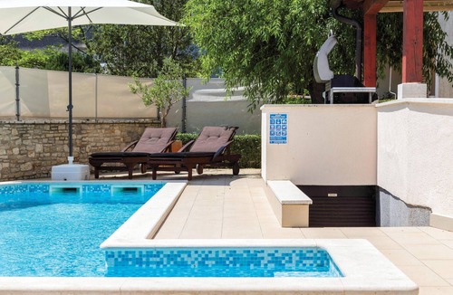 Valdebek House | Luxurious home in Pula with private swimming pool, can be inside or outside