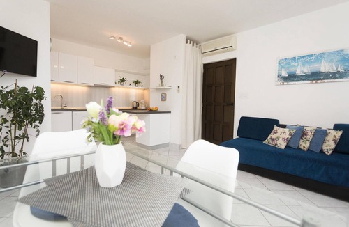Sutivan House | Luxurious home in Sutivan