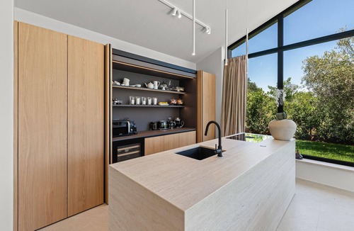 Frata House | Luxurious home in Tar
