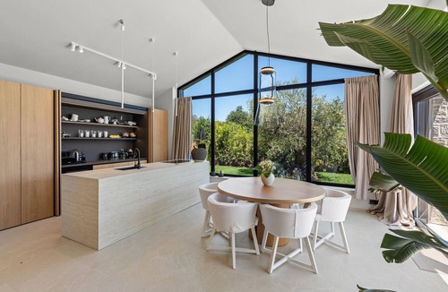 Frata House | Luxurious home in Tar