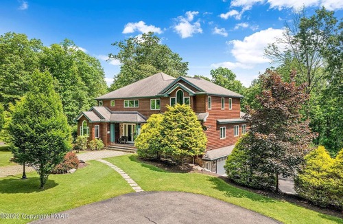 Cresco House | Luxurious Home in The Poconos