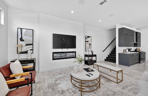 Houston House | Luxurious Home. Office. Galleria. NRG