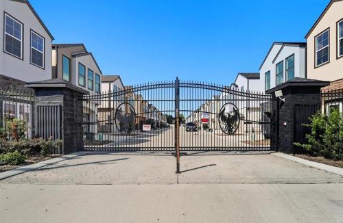 Houston Villa | Luxurious Home, Office, Galleria