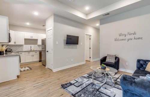 Barker Apartment | Luxurious Home Retreat with Stylish design