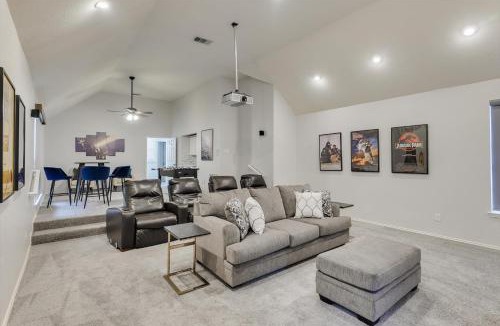 Mesquite House | Luxurious Home w Cinema Room & Private Pool