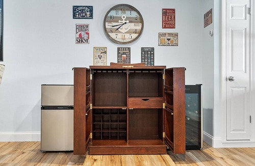 North Chatham House | Luxurious Home with Pool & Game Room in Cape Cod