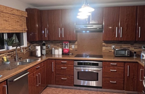 San Antonio House | Luxurious house : 6 BR Home Theater, 3 Baths, Pool, Grill, & Playground.