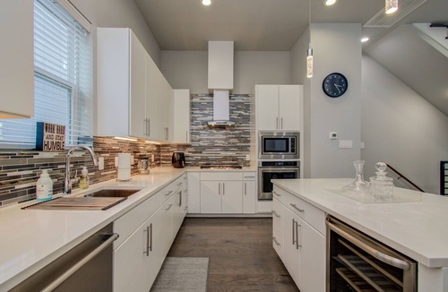 Astrodome House | Luxurious Houston NRG/Medical Center Townhome
