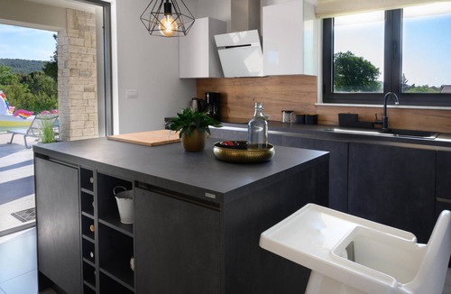 Sibenik House | Luxurious home in Dubrava kod Sibenika with sauna