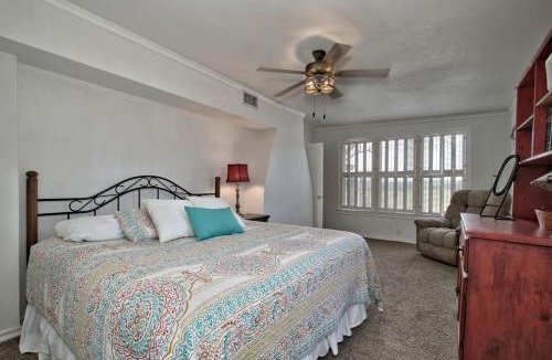 Bergheim House | Luxurious international-Style Ranch Vacation Rental with Pool Access and Stunning Views in Bergheim, Texas