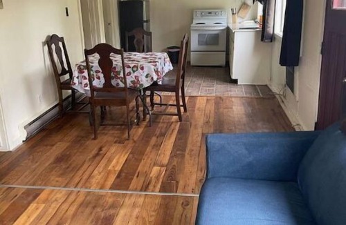 Frontenac Cabin | Luxurious Lakefront Cottage